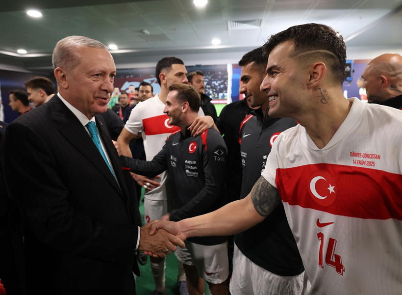 Erdoğan'dan soyunma odasında Milli Takıma tebrik - Resim: 5