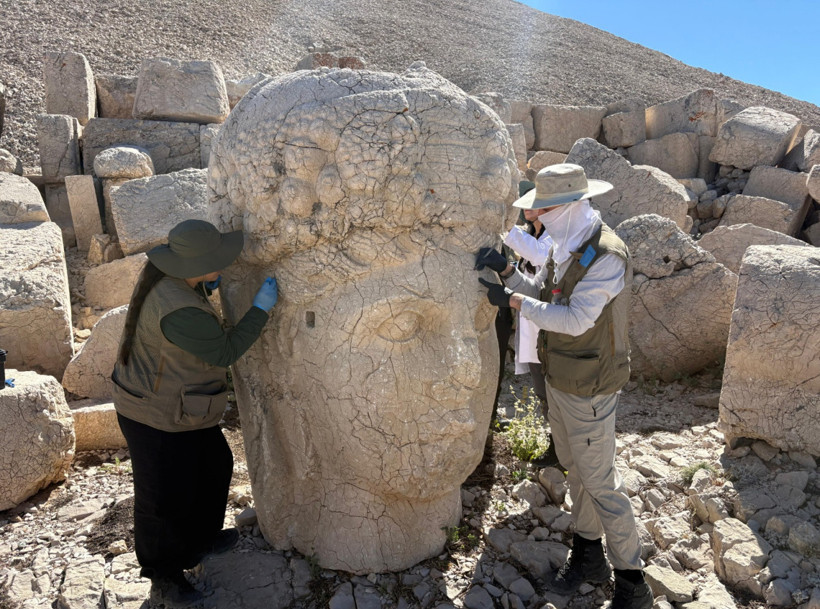 Nemrut’un dev heykellerine 5 yıllık koruma kalkanı - Resim : 1