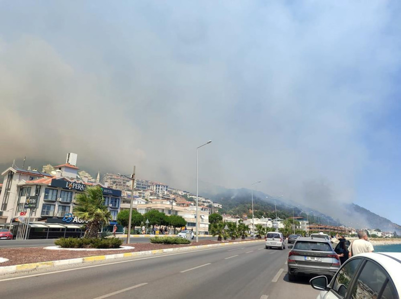 Orman yangınlarıyla dev mücadele! Ekipler seferber oldu - Resim : 4