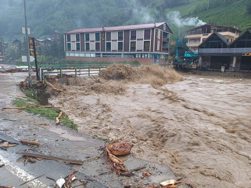 Doğu Karadeniz’de sağanak kabusu: Hayat felç oldu - Resim: 4
