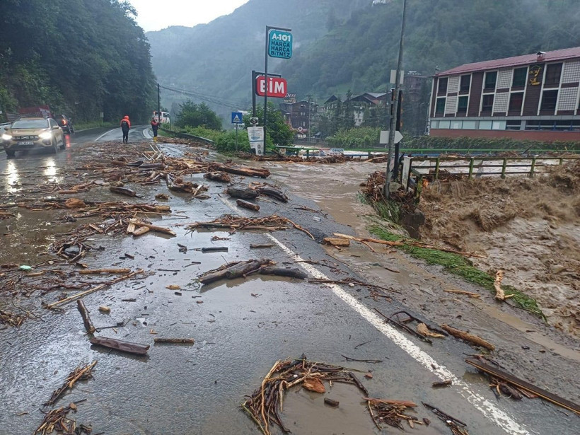 Doğu Karadeniz’de sağanak kabusu: Hayat felç oldu - Resim: 2