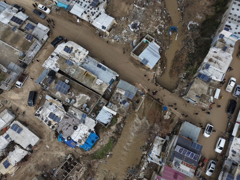 Şiddetli yağışlar nedeniyle İdlib'de 10 mülteci kampı sular altında kaldı - Resim: 2