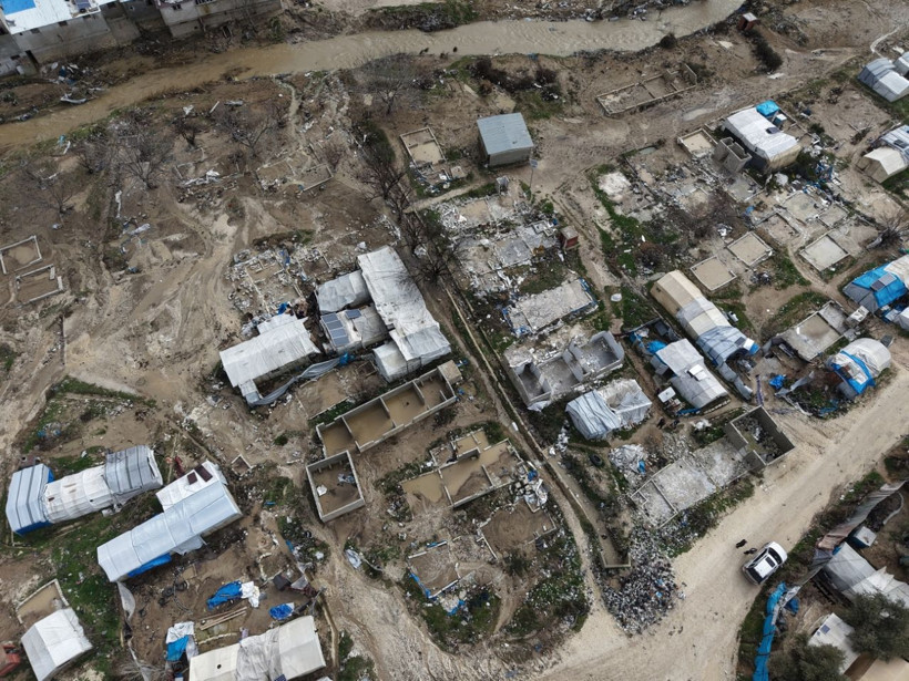 Şiddetli yağışlar nedeniyle İdlib'de 10 mülteci kampı sular altında kaldı - Resim: 4