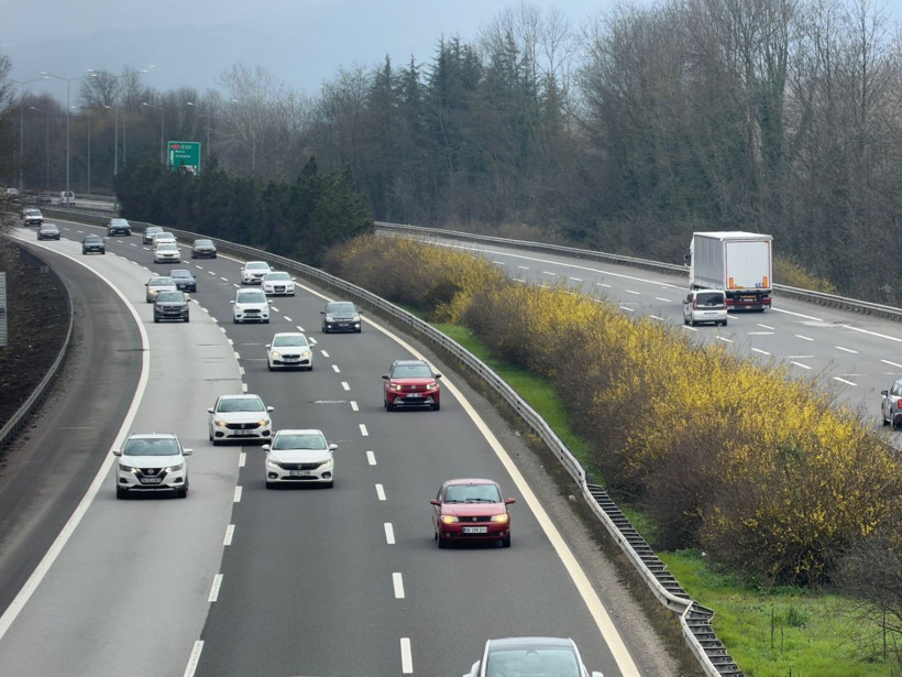 Bayram dönüşü başladı: Anadolu Otoyolu'nda yoğunluk - Resim: 18