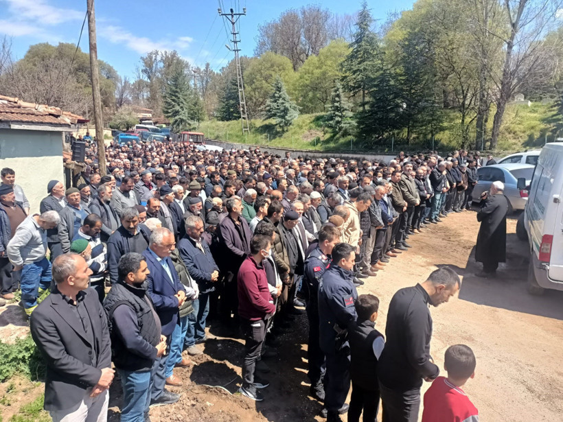 KKKA'dan hayatını kaybeden gencin cenaze namazı ara&ccedil; başında kıldırıldı - Resim : 1
