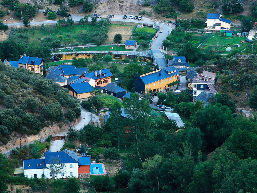 16 kişinin yaşadığı köyü yılda 25 bin turist ziyaret ediyor - Resim: 2