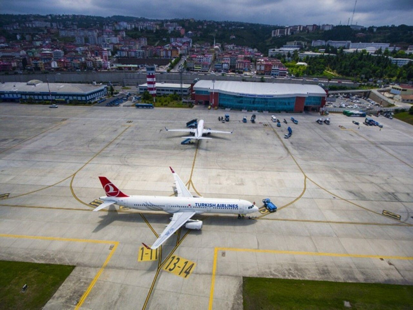 Olaylı pist tarih oluyor: 10 milyon yolcu kapasiteli yeni havalimanı geliyor - Resim: 9