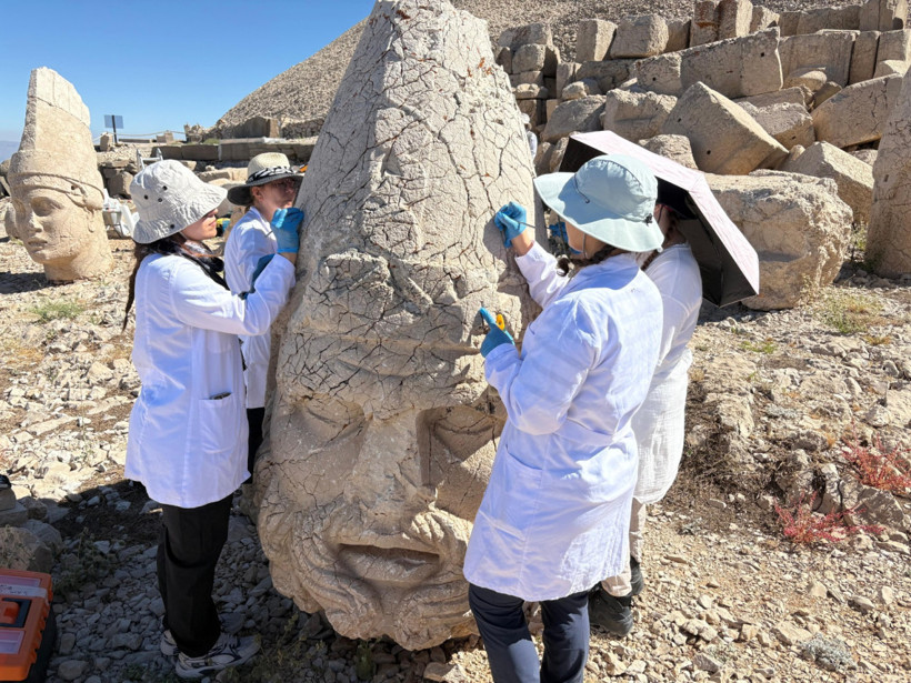 Nemrut’un dev heykellerine 5 yıllık koruma kalkanı - Resim : 3