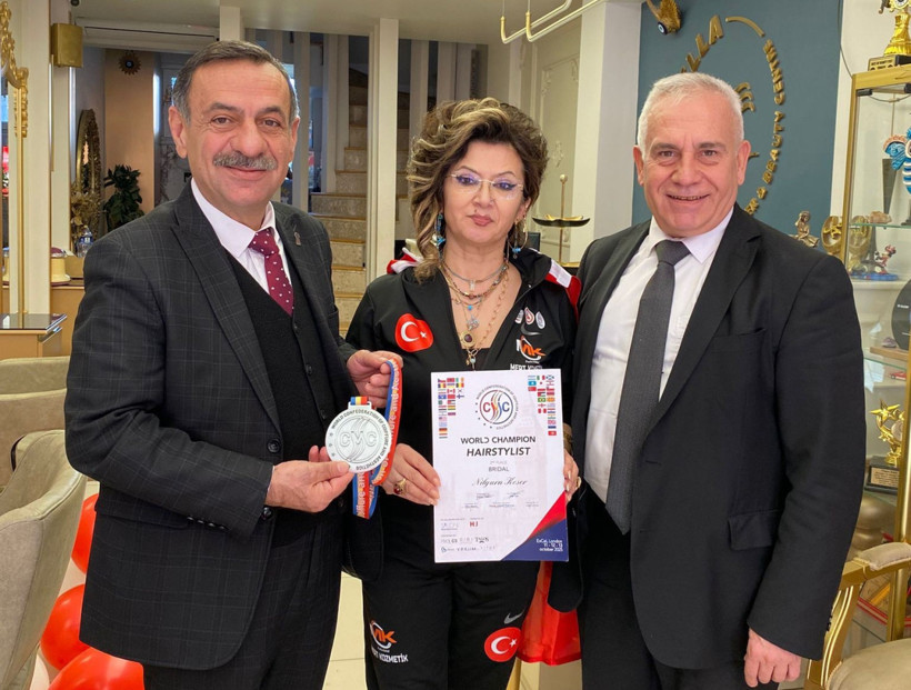 Denizlili kadın kuaförü, İngiltere’de Dünya 2.’si oldu - Resim : 1