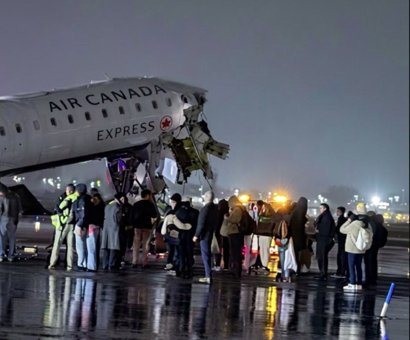 New York&rsquo;ta pistte kaza: U&ccedil;ak itfaiye aracıyla &ccedil;arpıştı, &ccedil;ok sayıda &ouml;l&uuml; ve yaralı var - Resim : 1