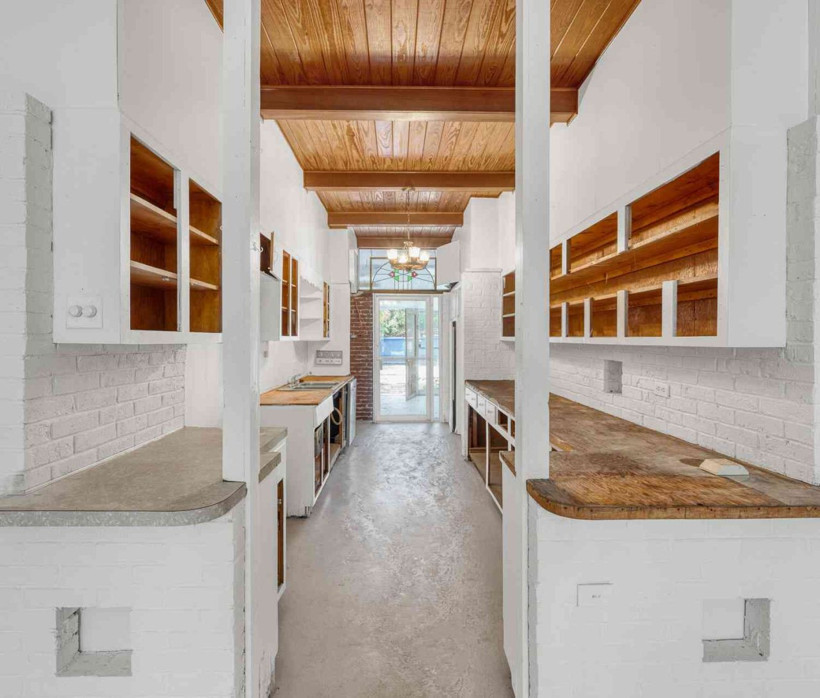 Savaşta sığınak olarak kullanılmıştı, 5. kez satışa çıktı - Resim: 10