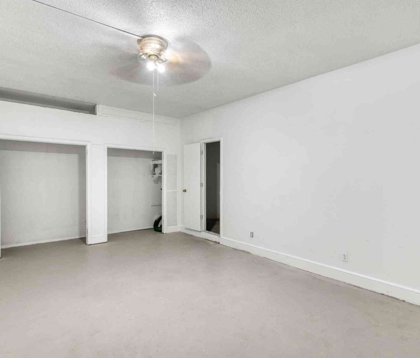 Savaşta sığınak olarak kullanılmıştı, 5. kez satışa çıktı - Resim: 15