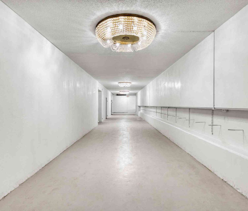 Savaşta sığınak olarak kullanılmıştı, 5. kez satışa çıktı - Resim: 13