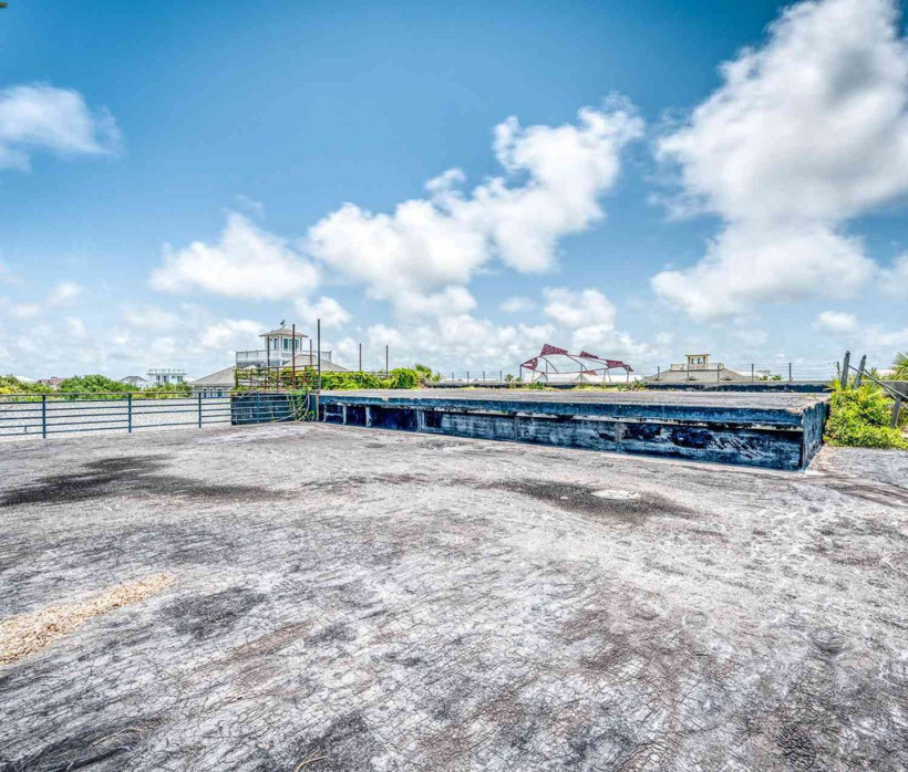 Savaşta sığınak olarak kullanılmıştı, 5. kez satışa çıktı - Resim: 9