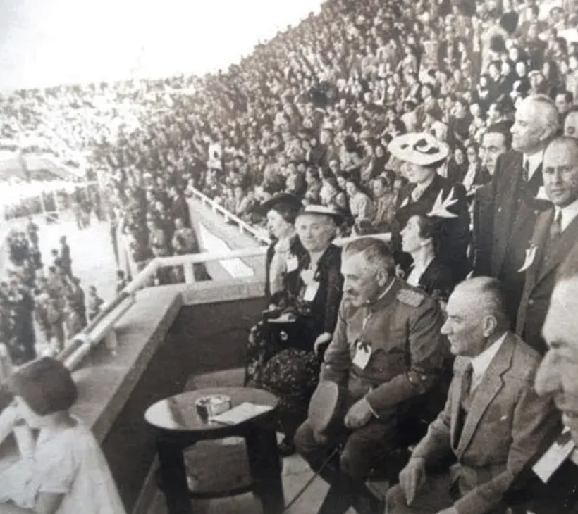 Milli M&uuml;cadele'nin ilk adımı... 19 Mayıs Atat&uuml;rk&rsquo;&uuml; Anma Gen&ccedil;lik ve Spor Bayramı kutlu olsun - Resim : 3
