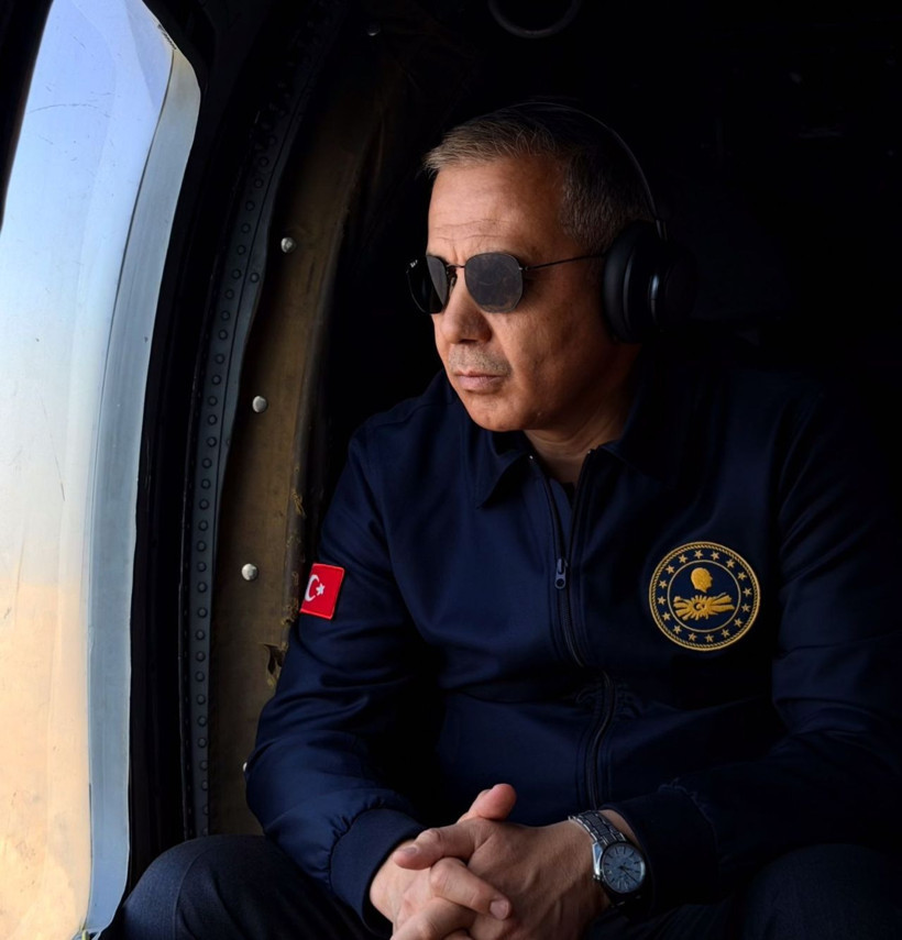 Bakan Yerlikaya Hakkari semalarında: Sınır hattında denetim - Resim: 7