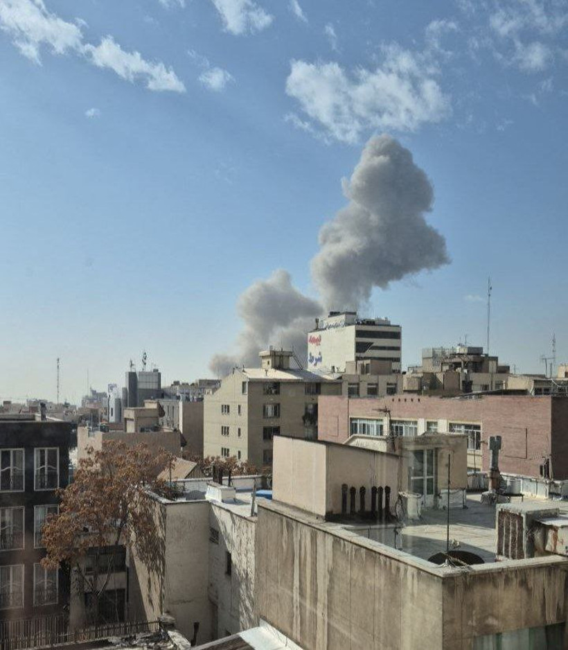 ABD ve İsrail, İran'a saldırı başlattı: Tahran'ın farklı noktalarında patlamalar meydana geldi - Resim : 2