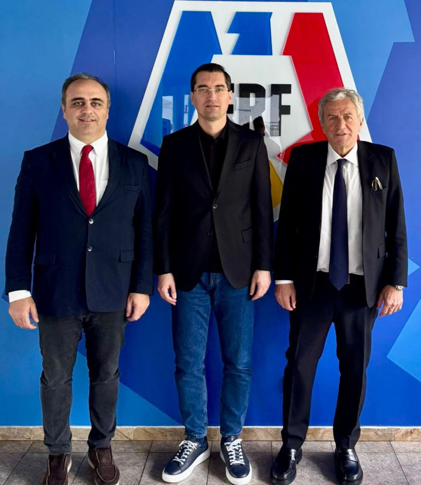 TFF Y&ouml;netim Kurulu &Uuml;yesi Ak&uuml;z&uuml;m, Lucescu'nun cenaze ve anma t&ouml;renlerine katıldı - Resim : 2